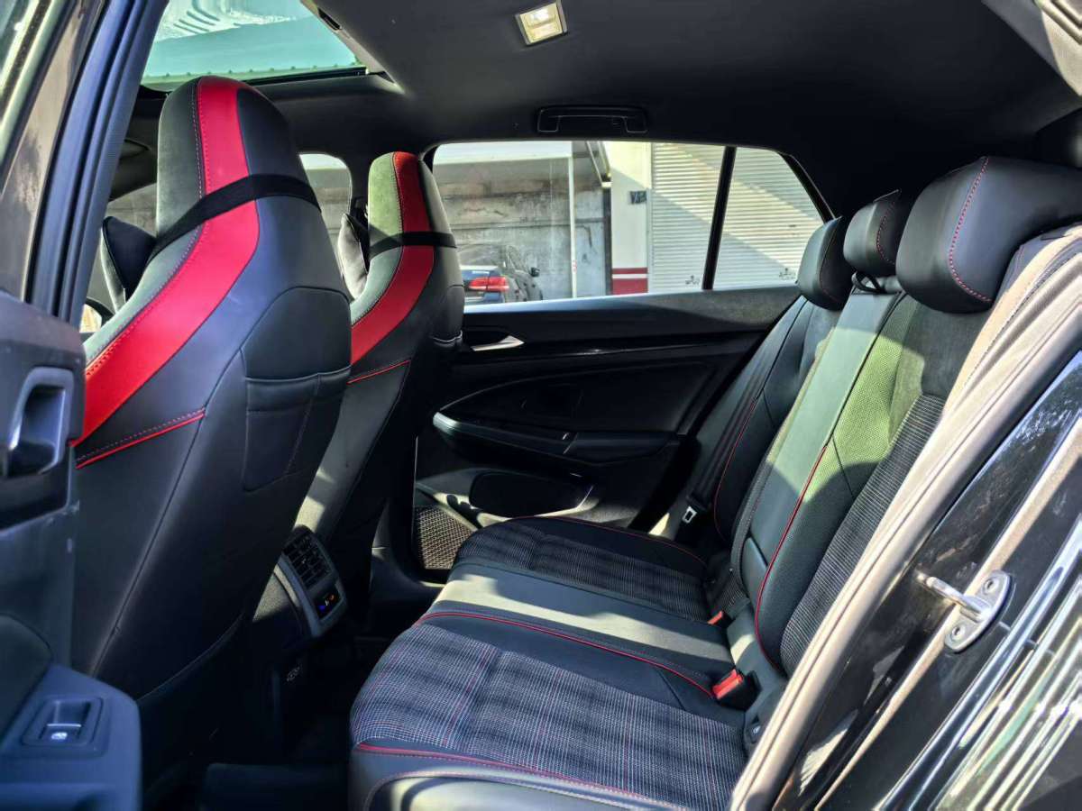 Volkswagen GolfGTI 2022 car image #8