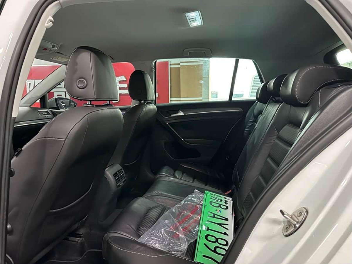 Volkswagen Golf New Energy (Imported) 2020 صورة سيارة #8