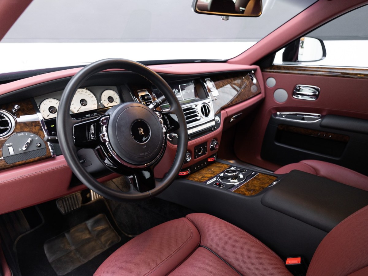 劳斯莱斯 古思特 2018 汽车图片 #8