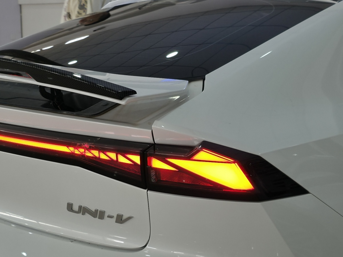 Changan UNI-V 2023 immagine di auto #8