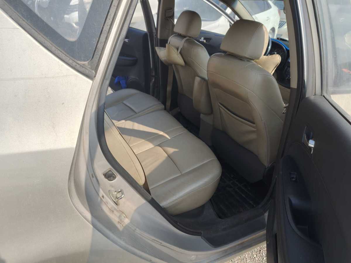 Hyundai i30 2010 #8 Hyundai i30 2010 car image #8