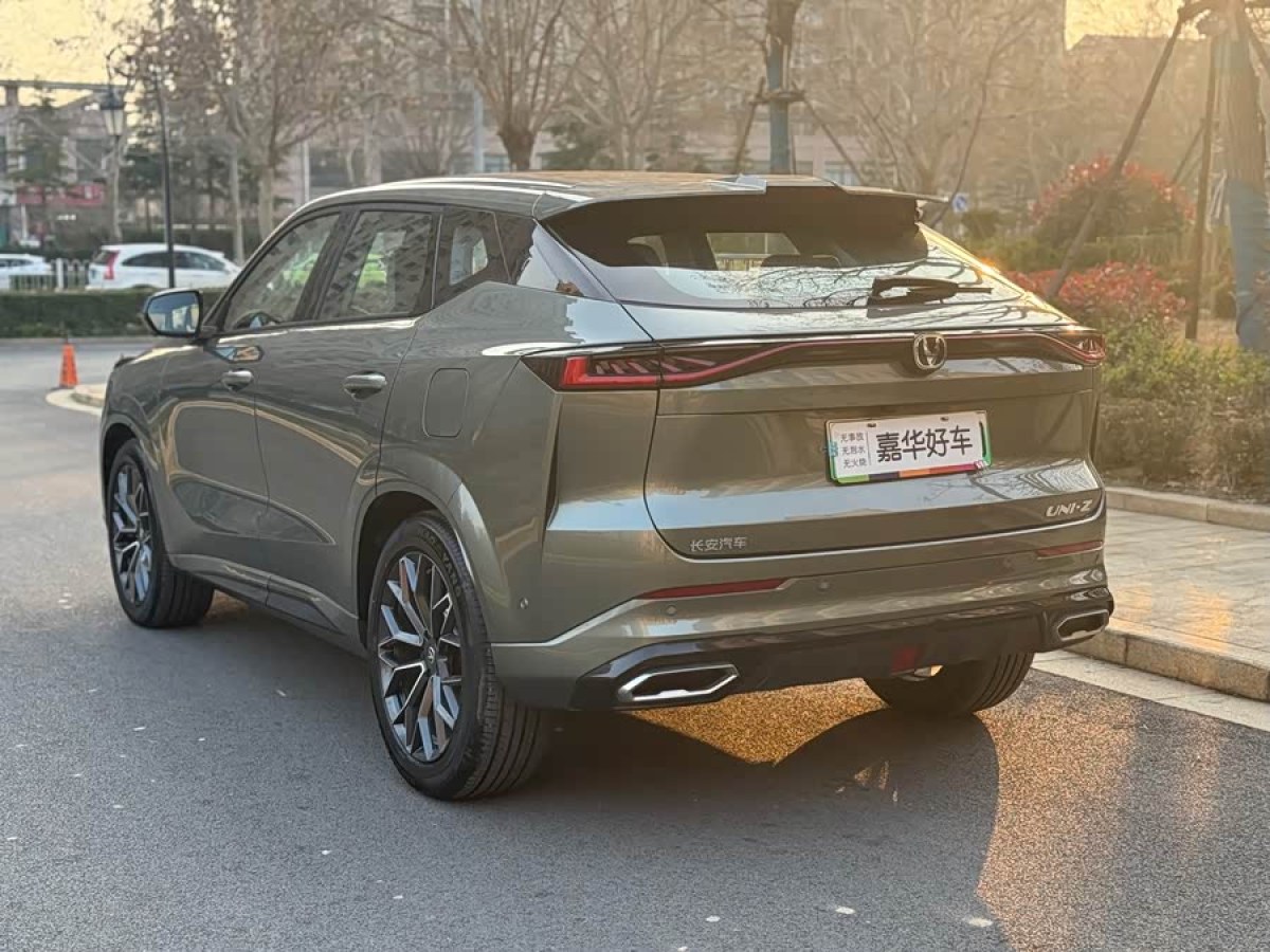 Changan UNI-Z PHEV 2024 #8 Changan UNI-Z PHEV 2024 car image #8