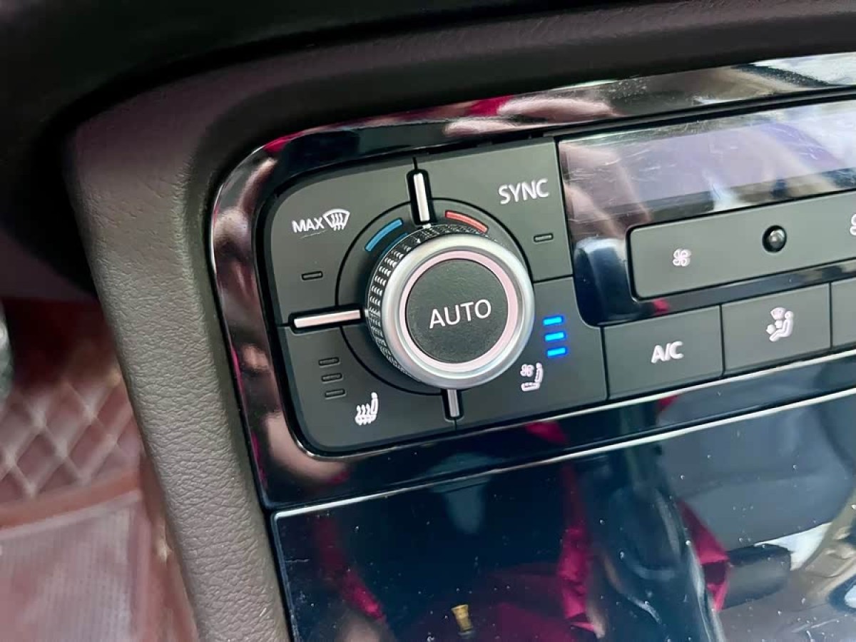 Volkswagen Touareg 2016 #8 Volkswagen Touareg 2016 car image #8