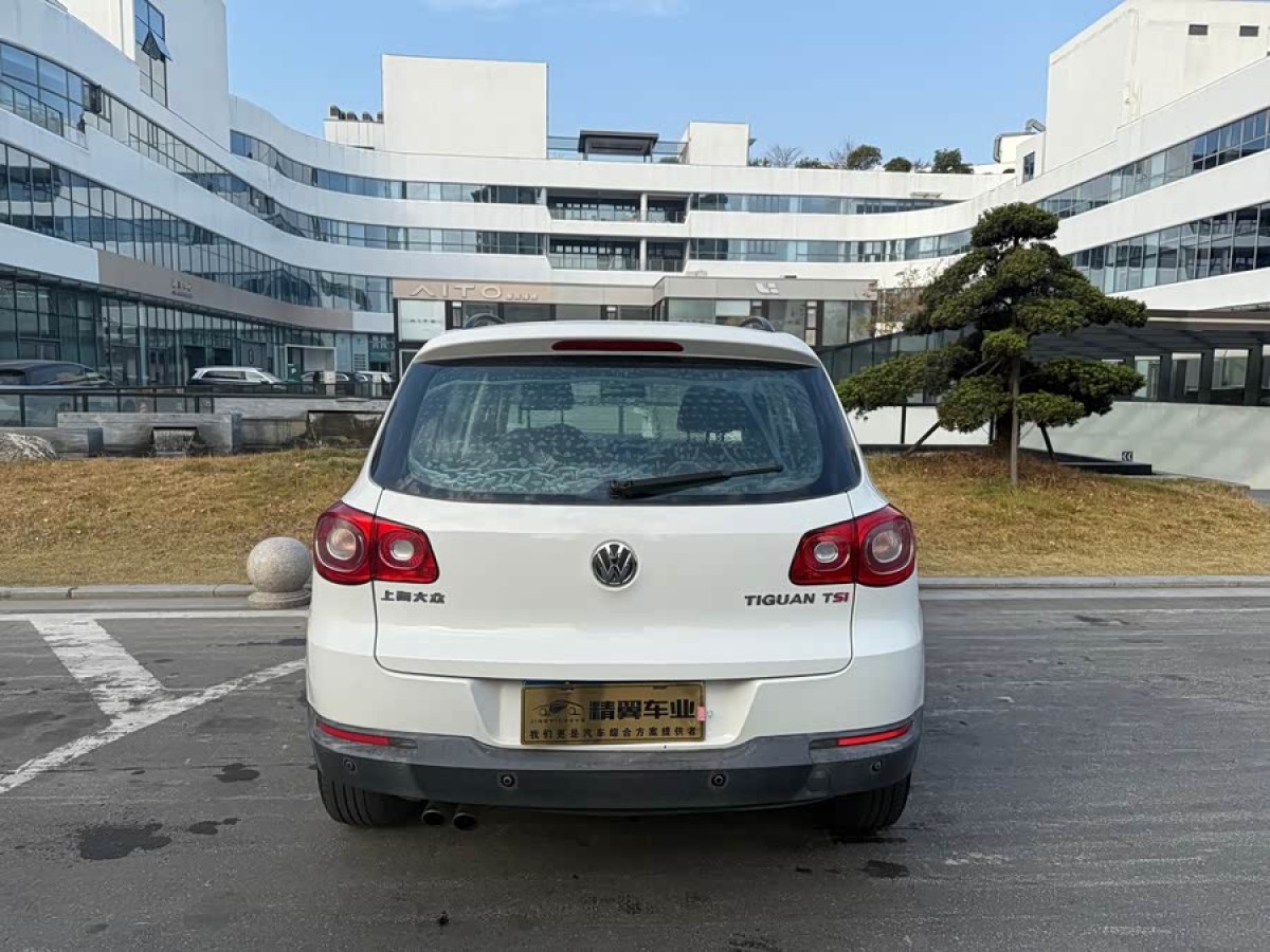 Volkswagen Tiguan 2013 car image #8