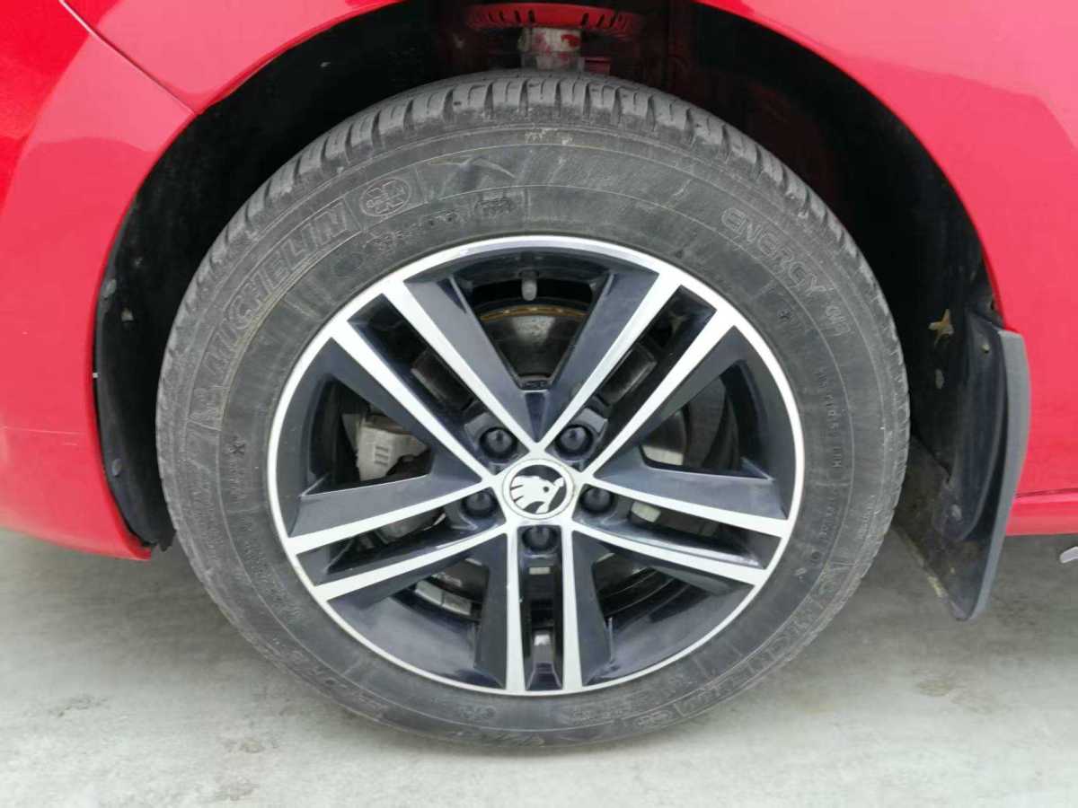 Skoda Rapid Spaceback 2016 immagine di auto #8