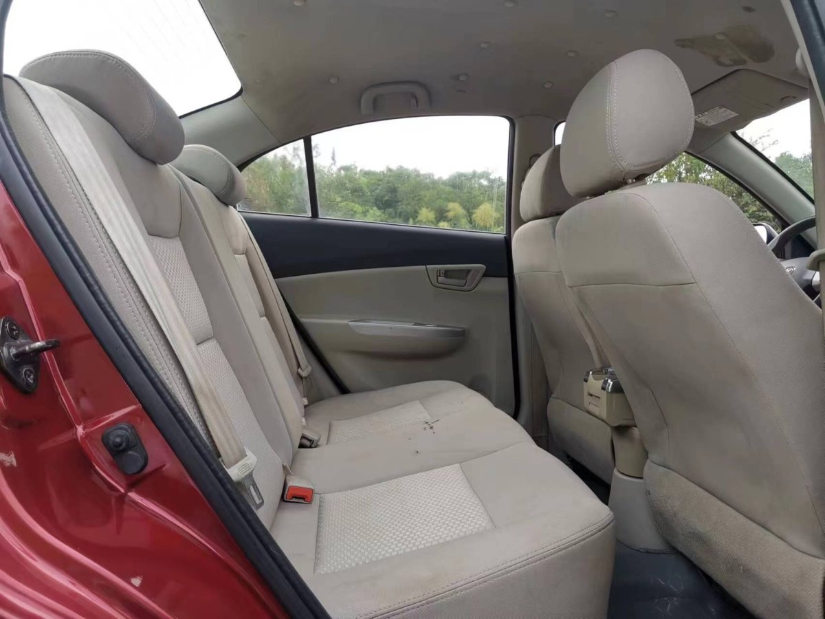 Changan Alsvin V5 2013 car image #8