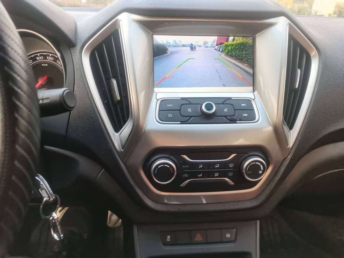 MG GT 2018 car image #8