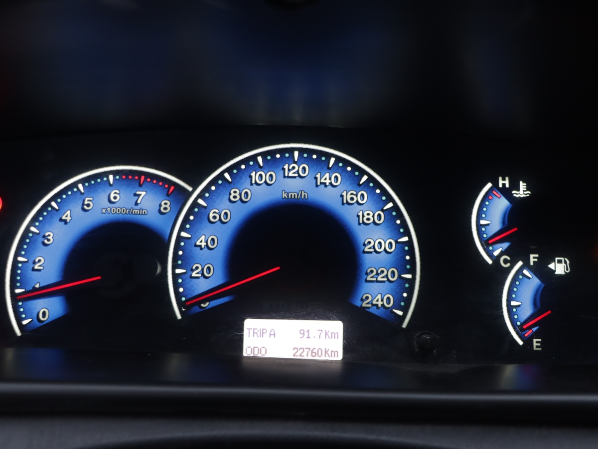 BYD F3 2015 car image #8