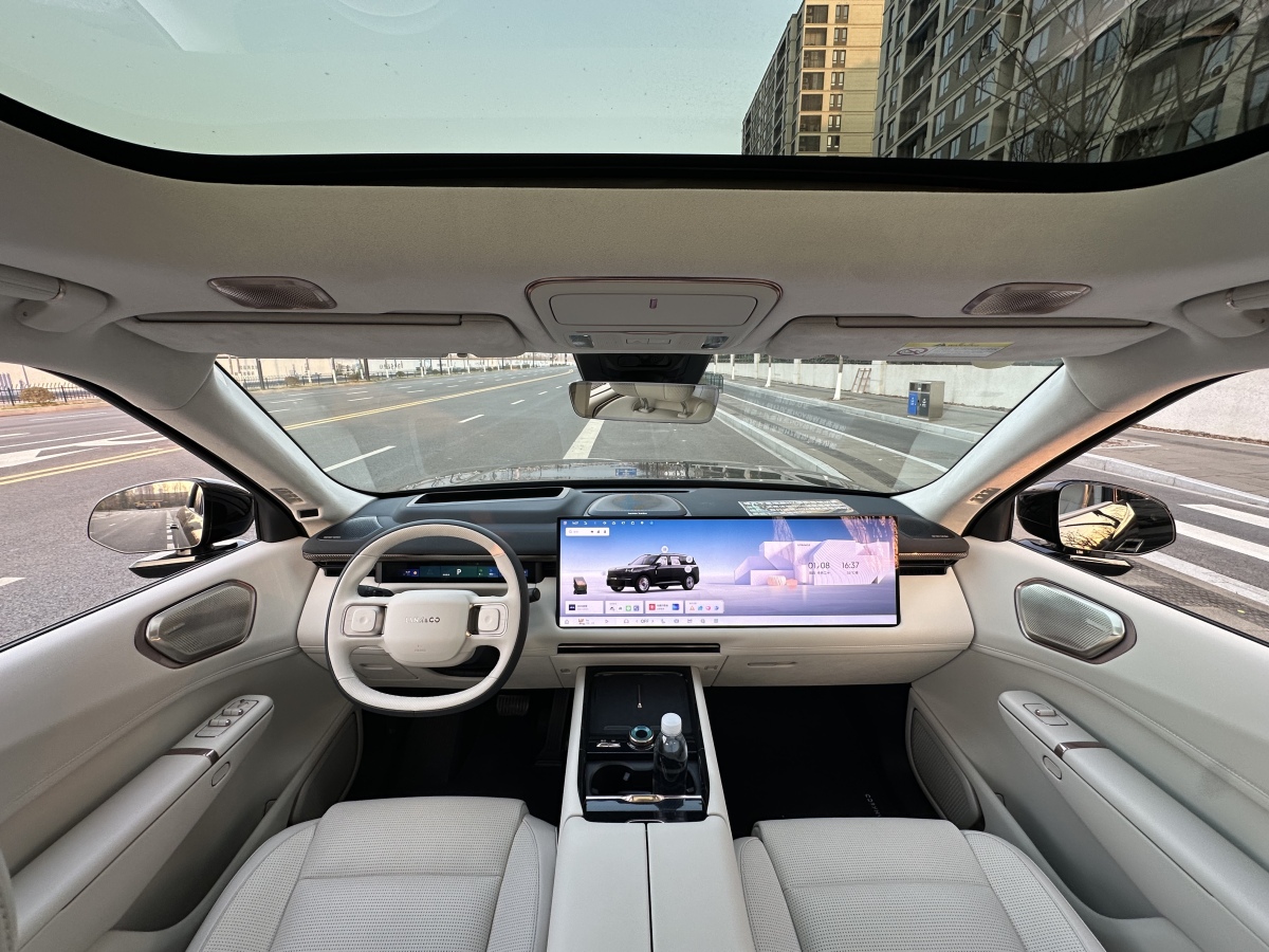Lynk & Co 900 2025 car image #8