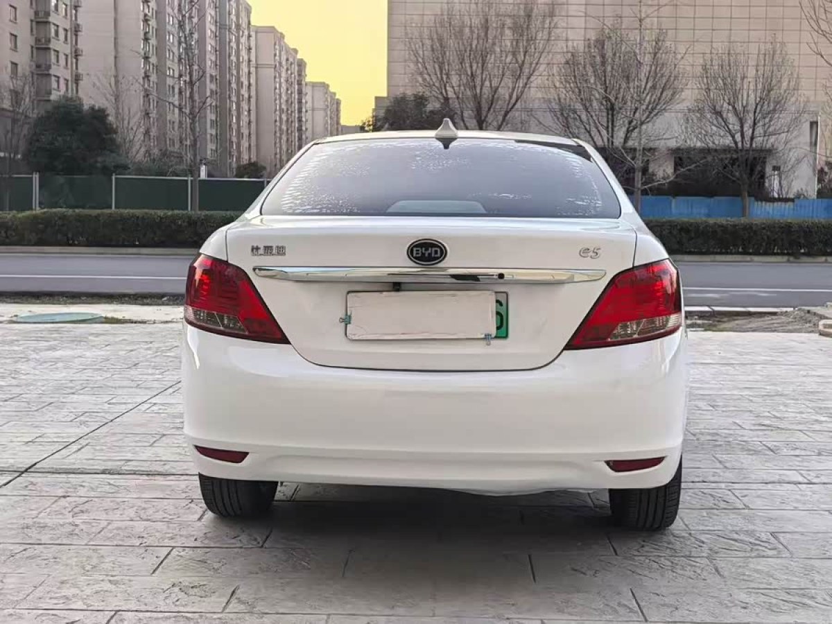 BYD e5 2018 #8 BYD e5 2018 car image #8