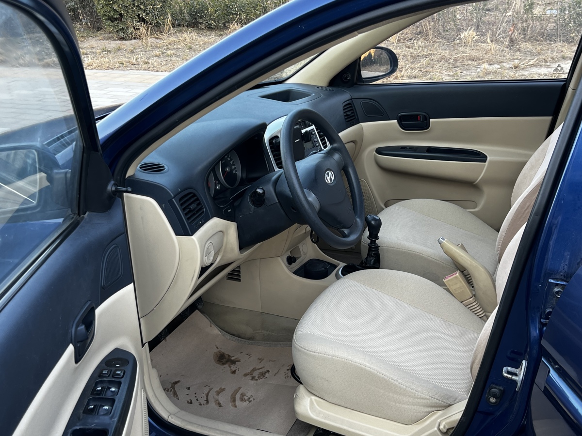 Hyundai Accent 2009 #8 Hyundai Accent 2009 car image #8