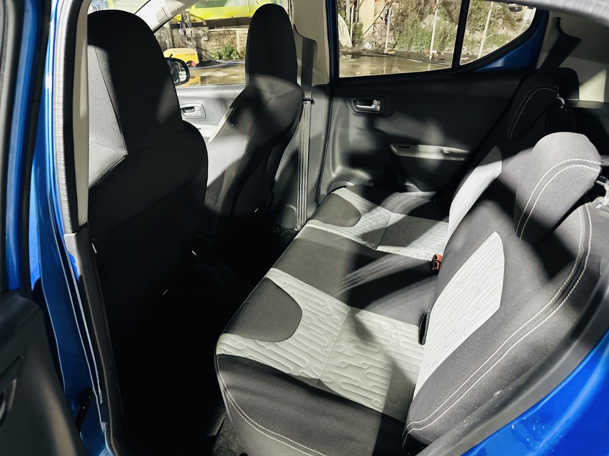 Suzuki Alto 2012 car image #8