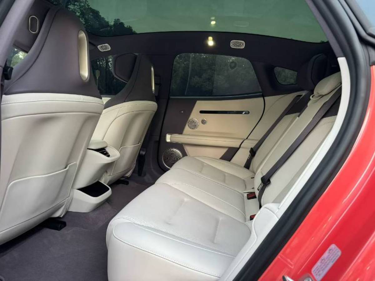 Avatr 06 2025 #8 Avatr 06 2025 car image #8