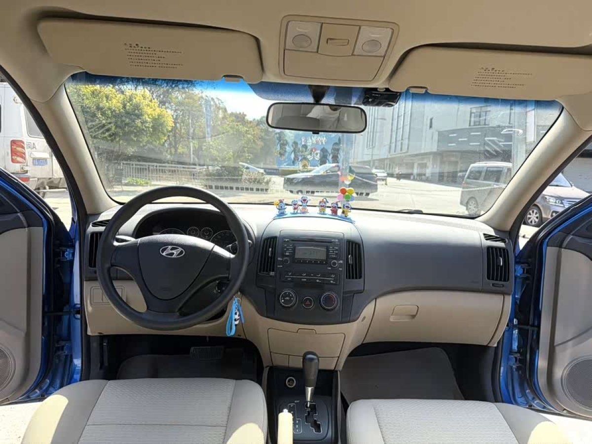 Hyundai i30 2011 car image #8