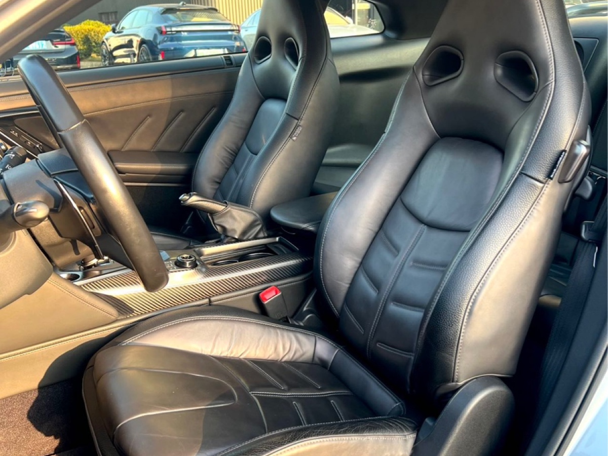 日产 日产GT-R 2024 汽车图片 #8