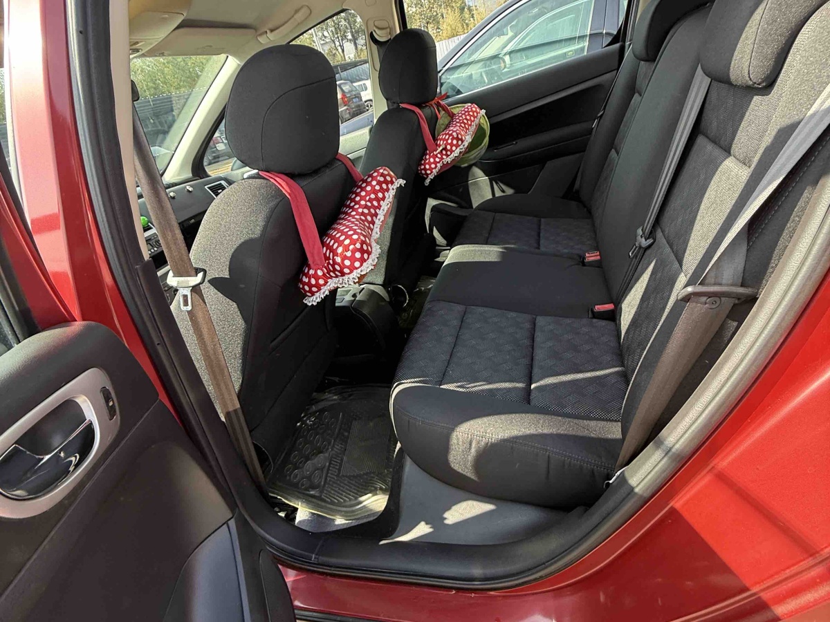 Peugeot 307 2011 car image #8