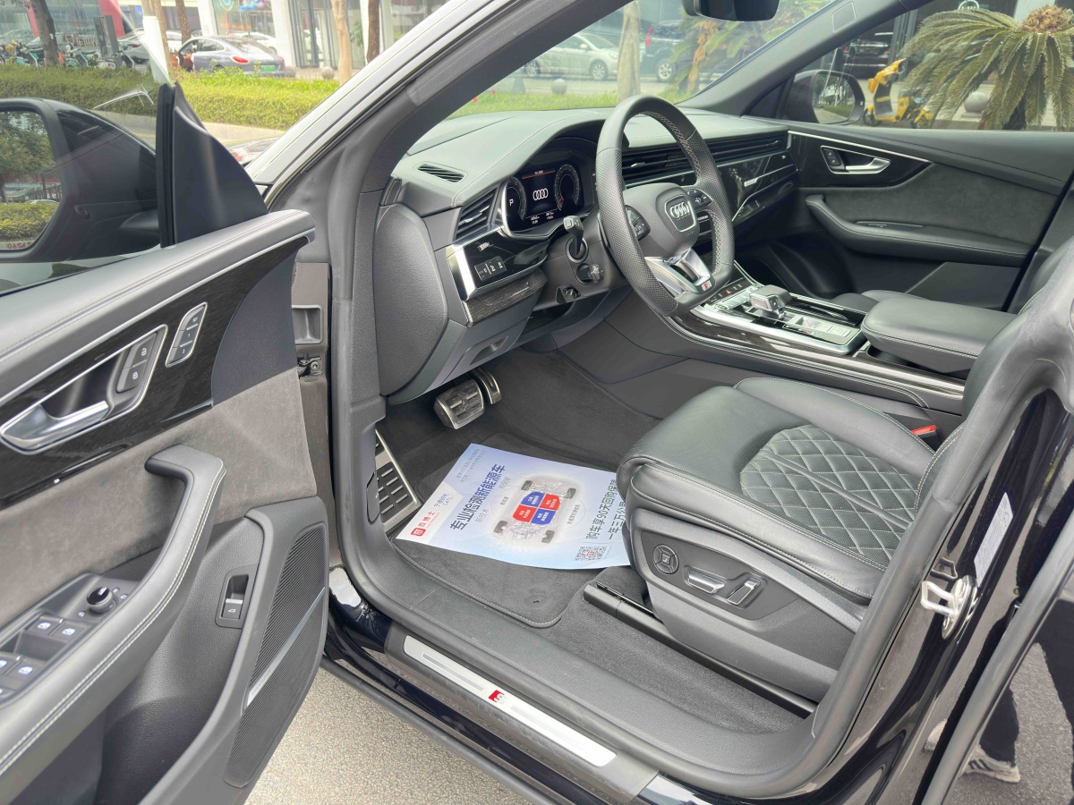 Audi Q8 2021 car image #8