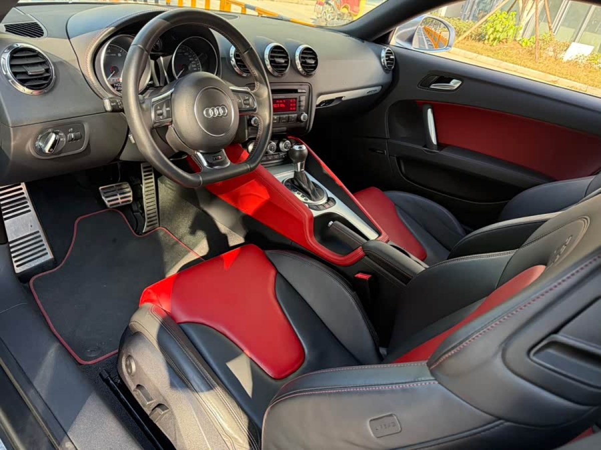 Audi TTS 2014 car image #8