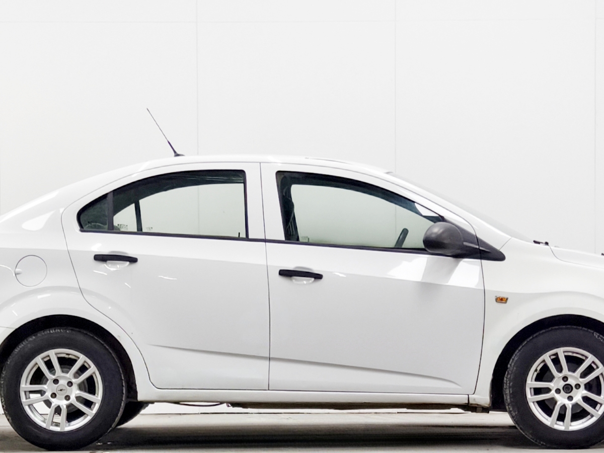 雪佛兰 爱唯欧 2013 #8 雪佛兰 爱唯欧 2013 汽车图片 #8