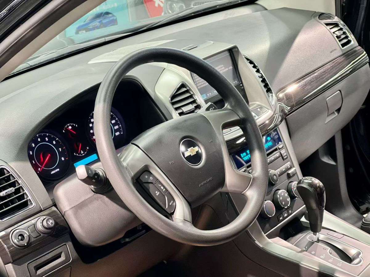 Chevrolet Captiva 2014 car image #8