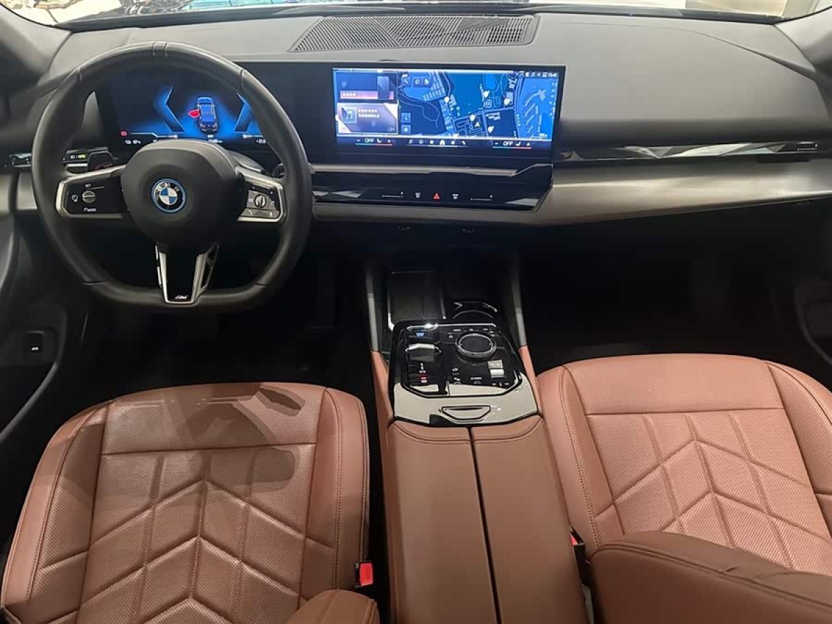 BMW i5 2024 car image #8