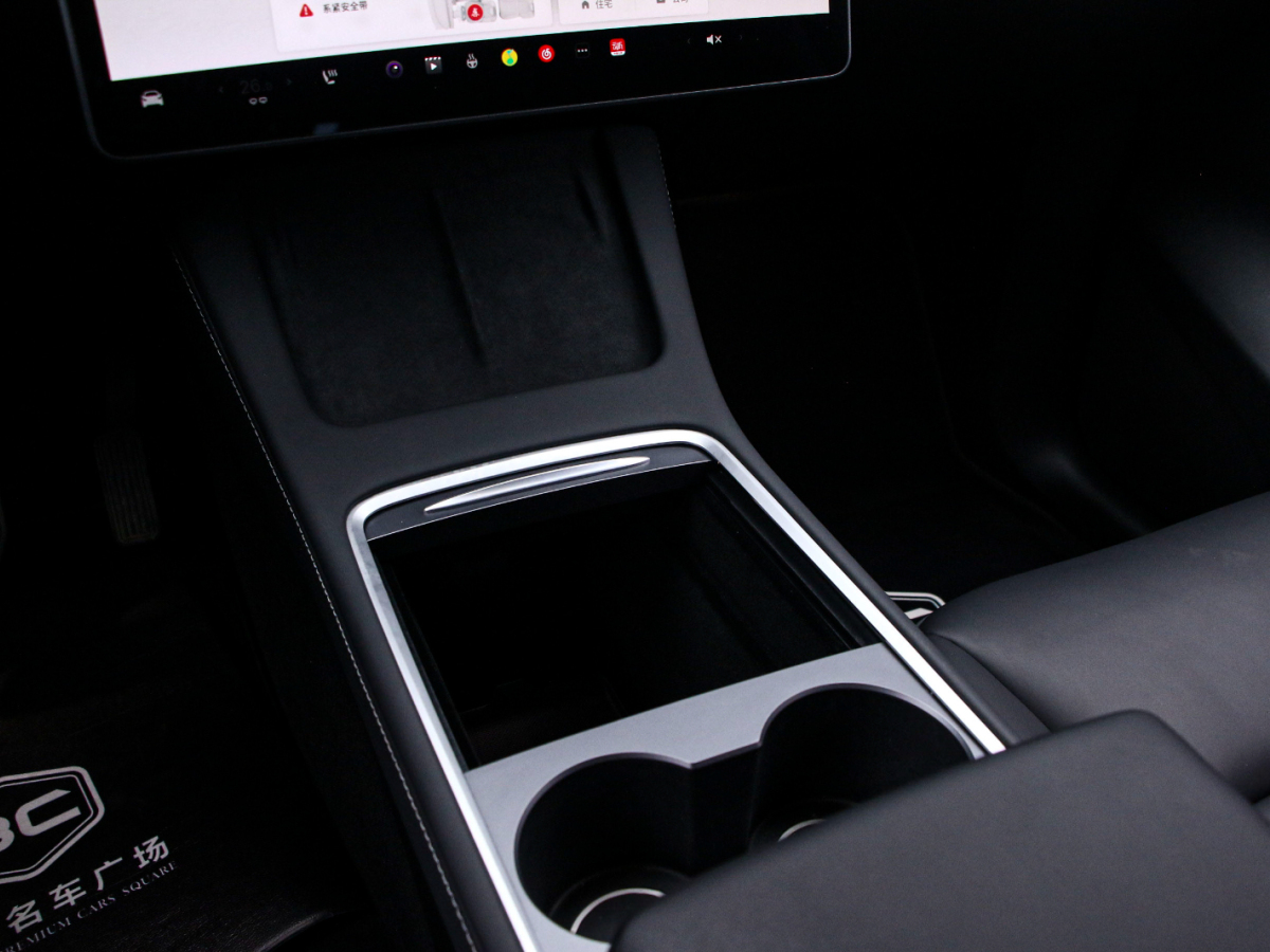 Tesla Model Y 2023 #8 Tesla Model Y 2023 car image #8