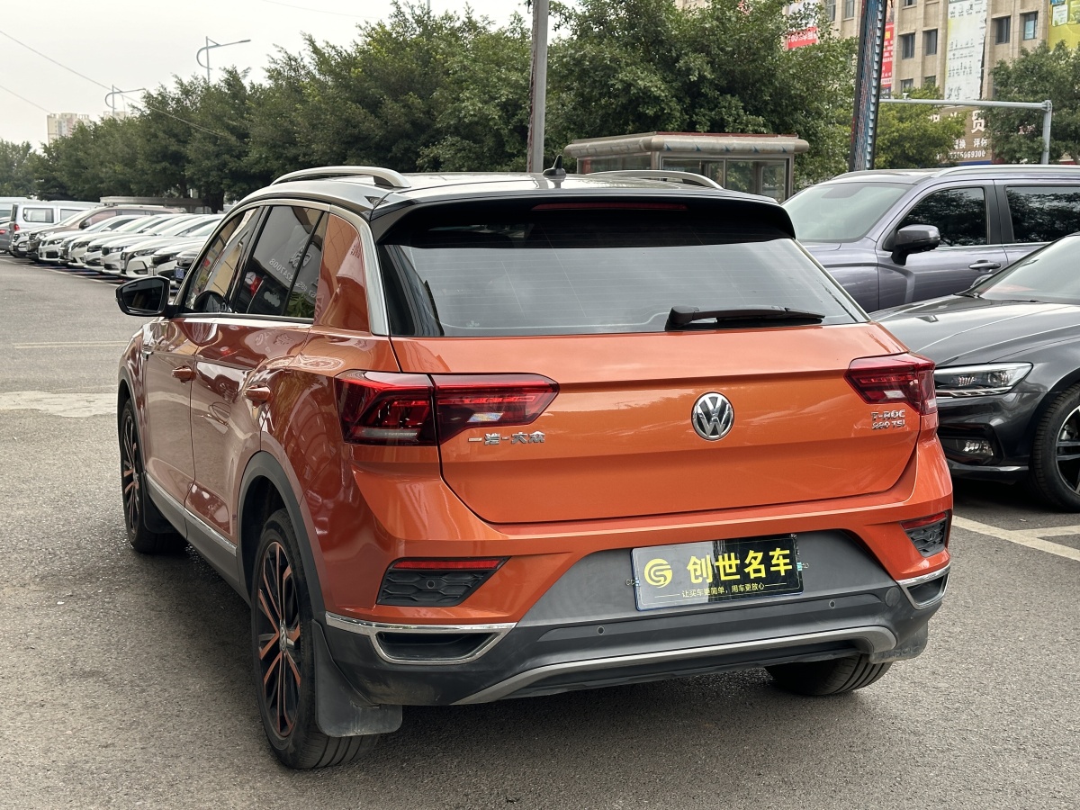 Volkswagen T-Roc 2018 car image #8