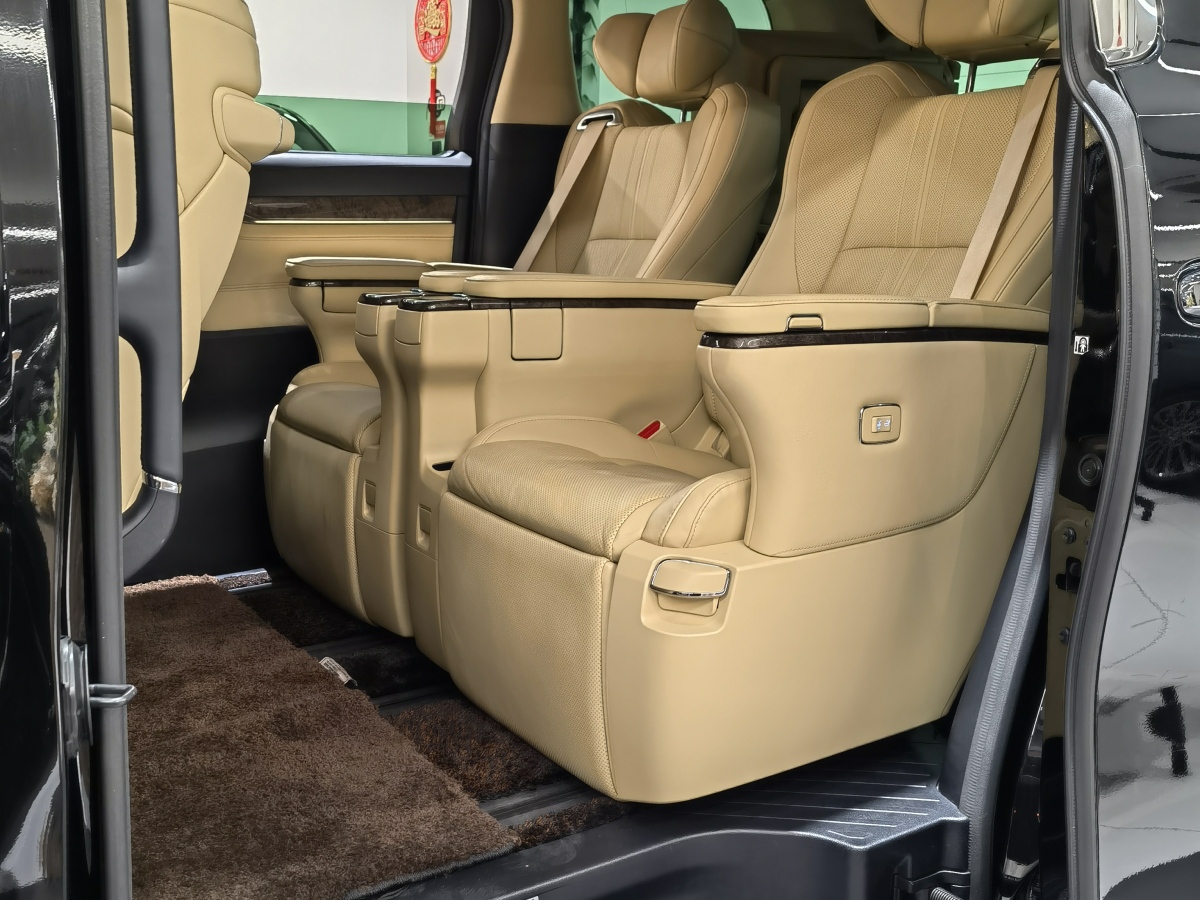 Toyota Alphard 2023 #8 Toyota Alphard 2023 изображение автомобиля #8