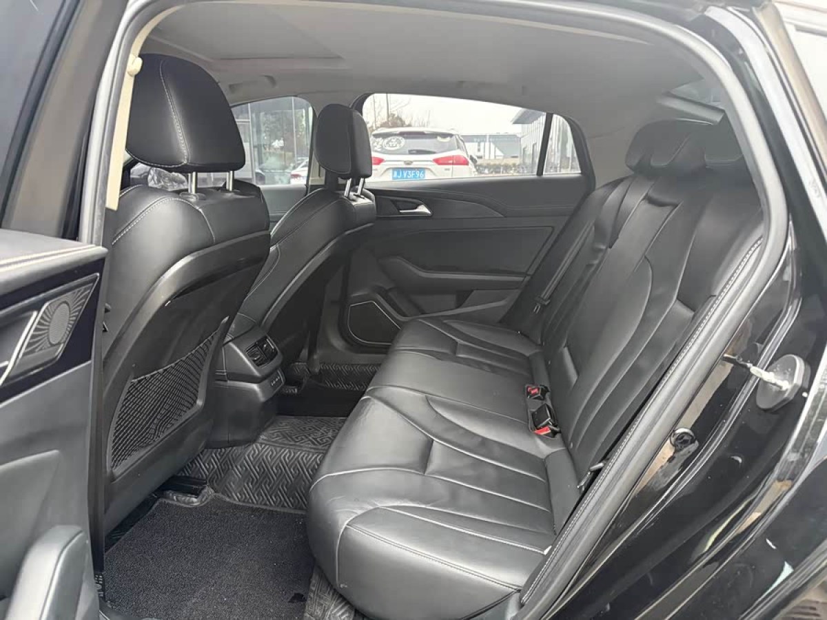 HongQi H5 2020 car image #8