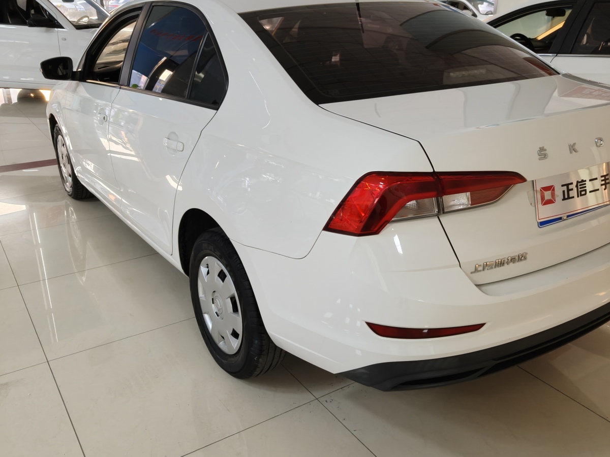 Skoda Rapid 2021 car image #8