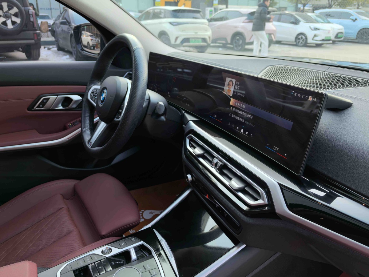 BMW i3 2023 car image #8