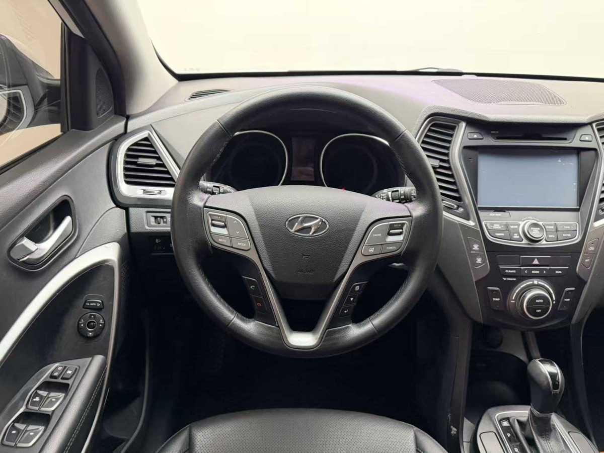 Hyundai Santa Fe 2015 #8 Hyundai Santa Fe 2015 car image #8