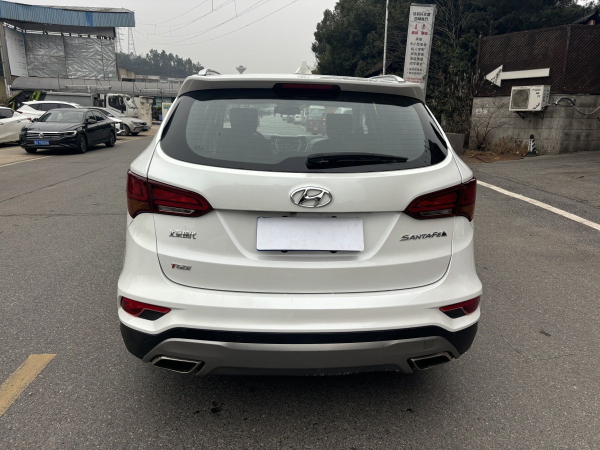 Hyundai Santa Fe 2018 #8 Hyundai Santa Fe 2018 car image #8