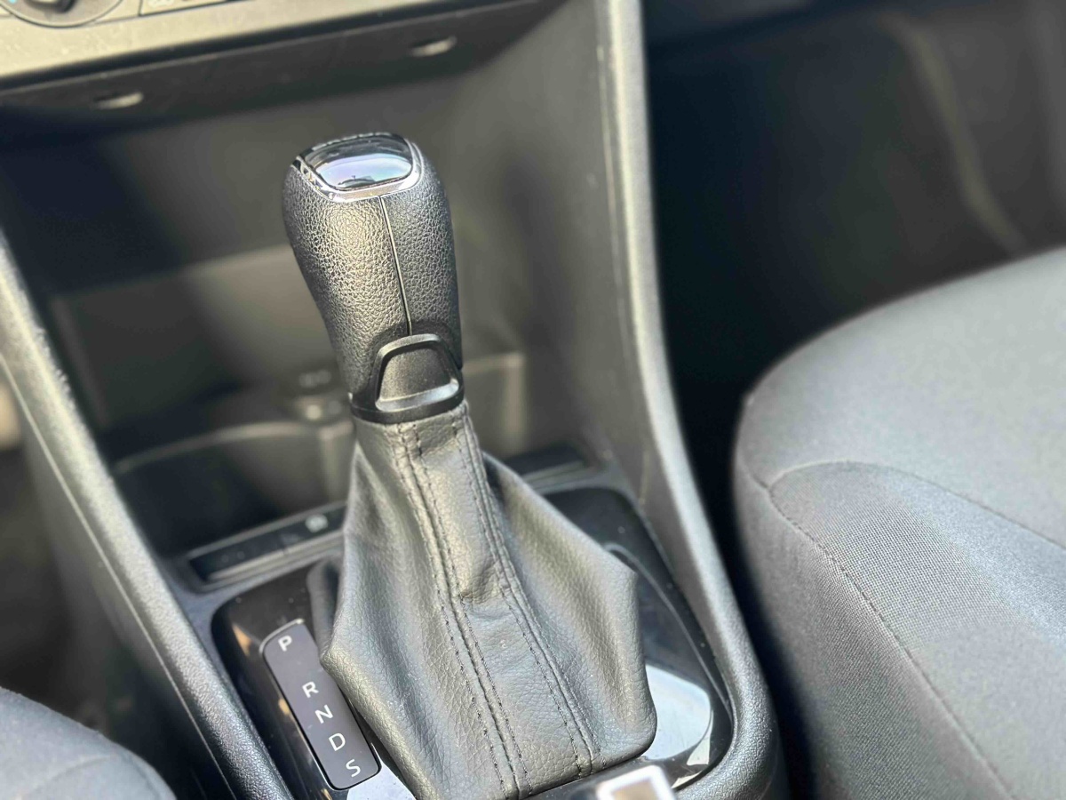 Skoda Rapid Spaceback 2019 car image #8