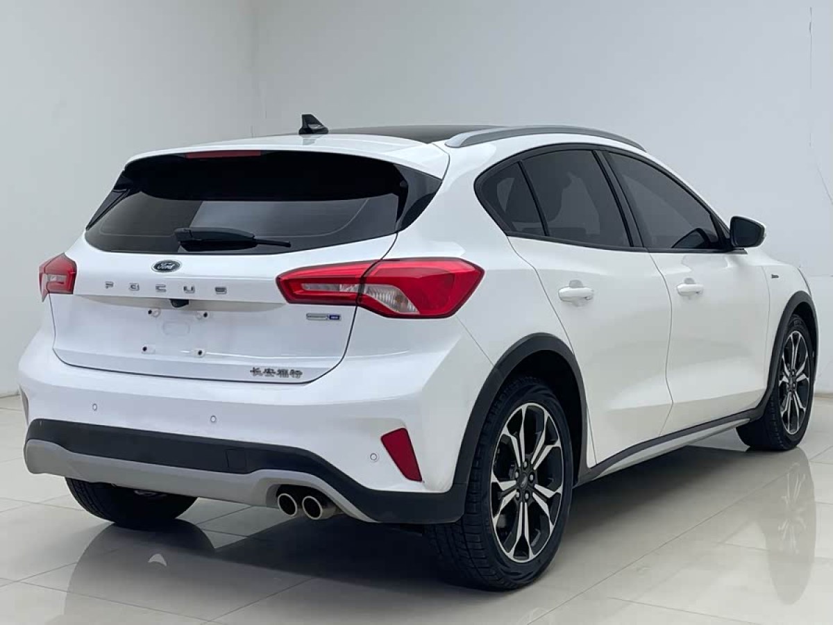 Ford Focus Active 2020 #8 Ford Focus Active 2020 صورة سيارة #8