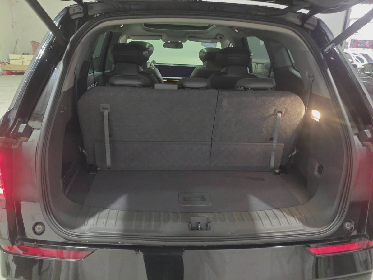 Ford Edge 2023 imagen de coche #8