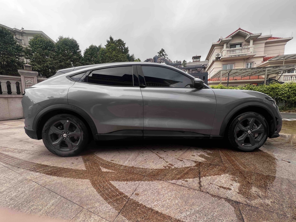 Ford 2022 car image #8