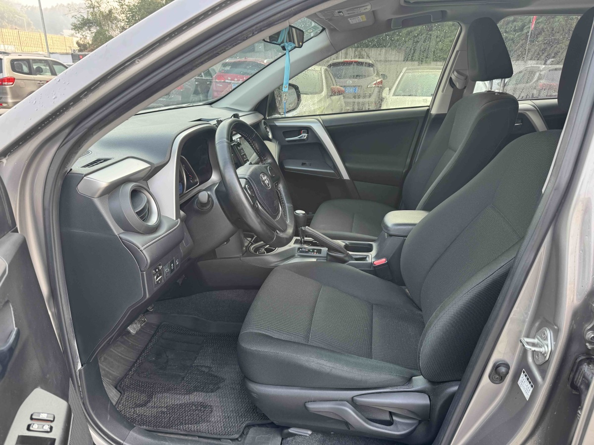 Toyota RAV4 2019 #8 Toyota RAV4 2019 car image #8