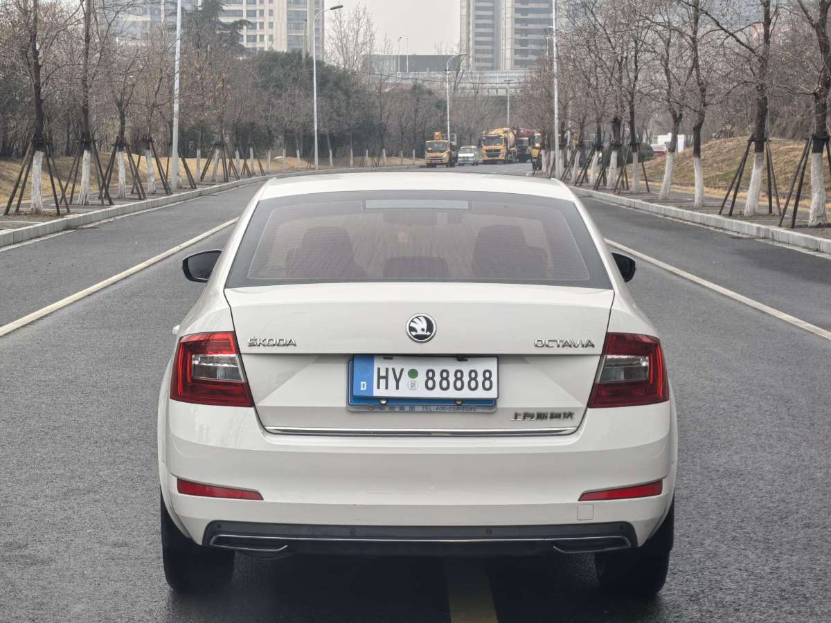 Skoda Octavia 2017 #8 Skoda Octavia 2017 car image #8