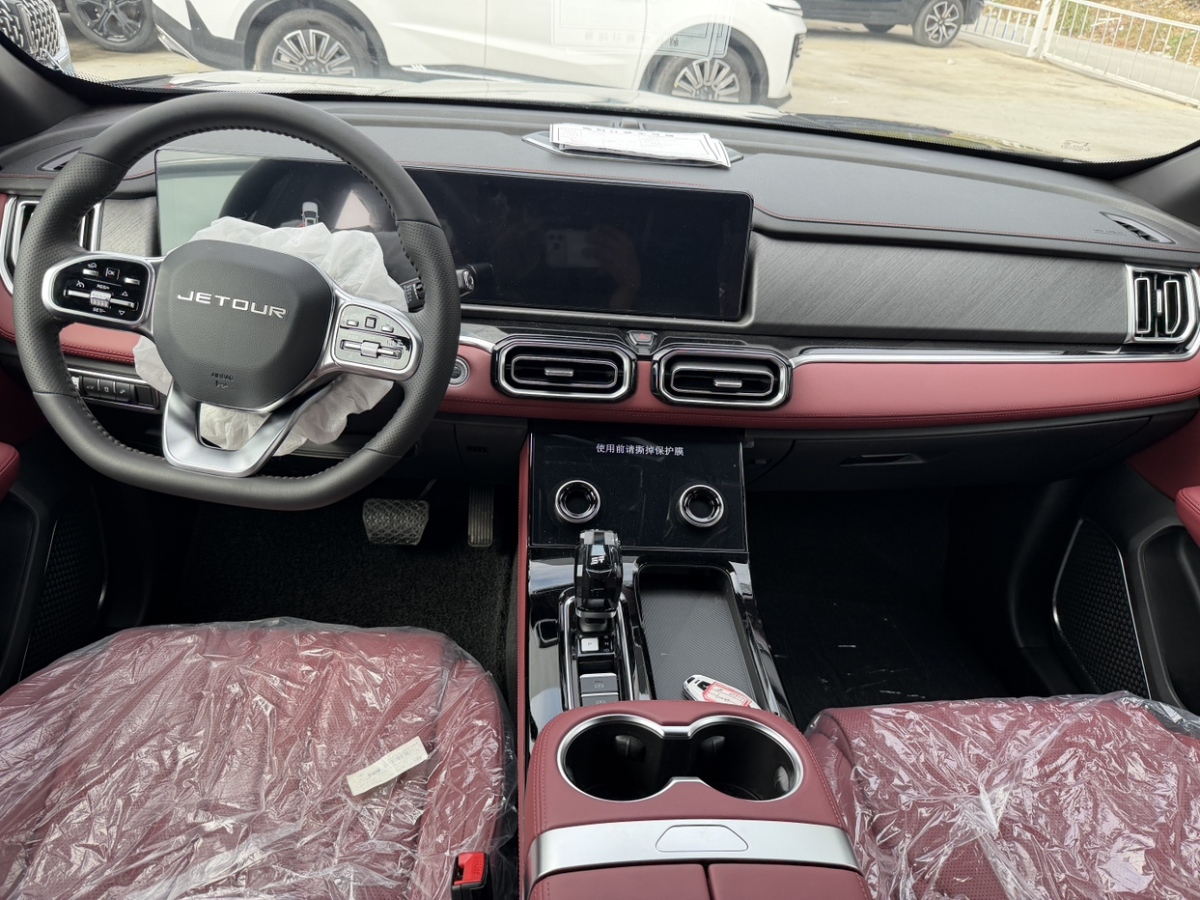 Exceed X70 PLUS 2025 #8 Exceed X70 PLUS 2025 car image #8
