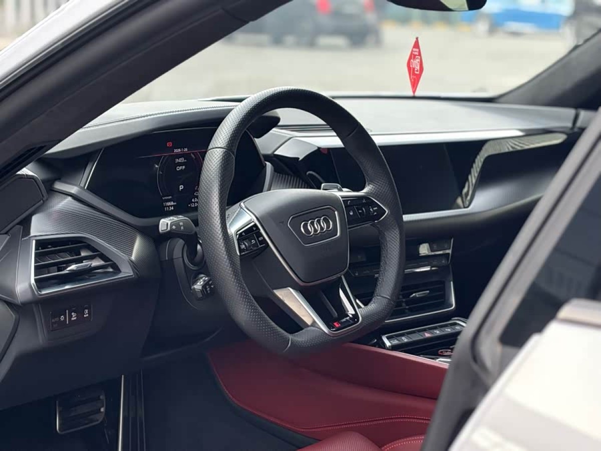 Audi RS e-tron GT 2023 car image #8