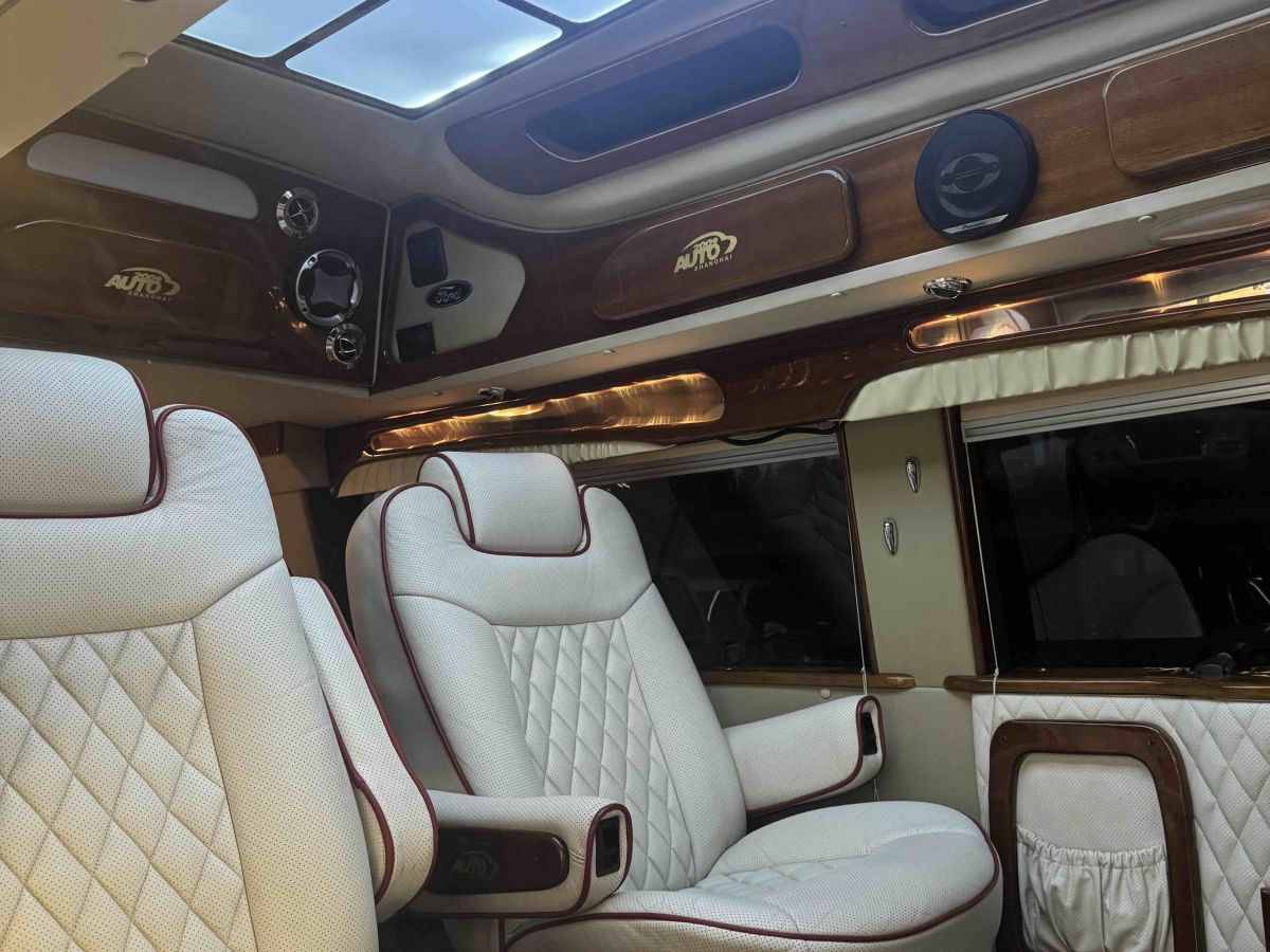 Ford E350 2010 imagem de carro #8