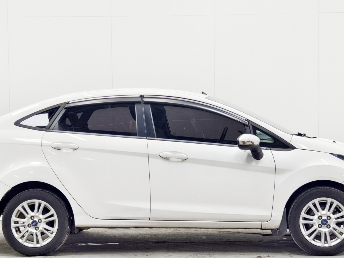 Ford Fiesta 2013 car image #8