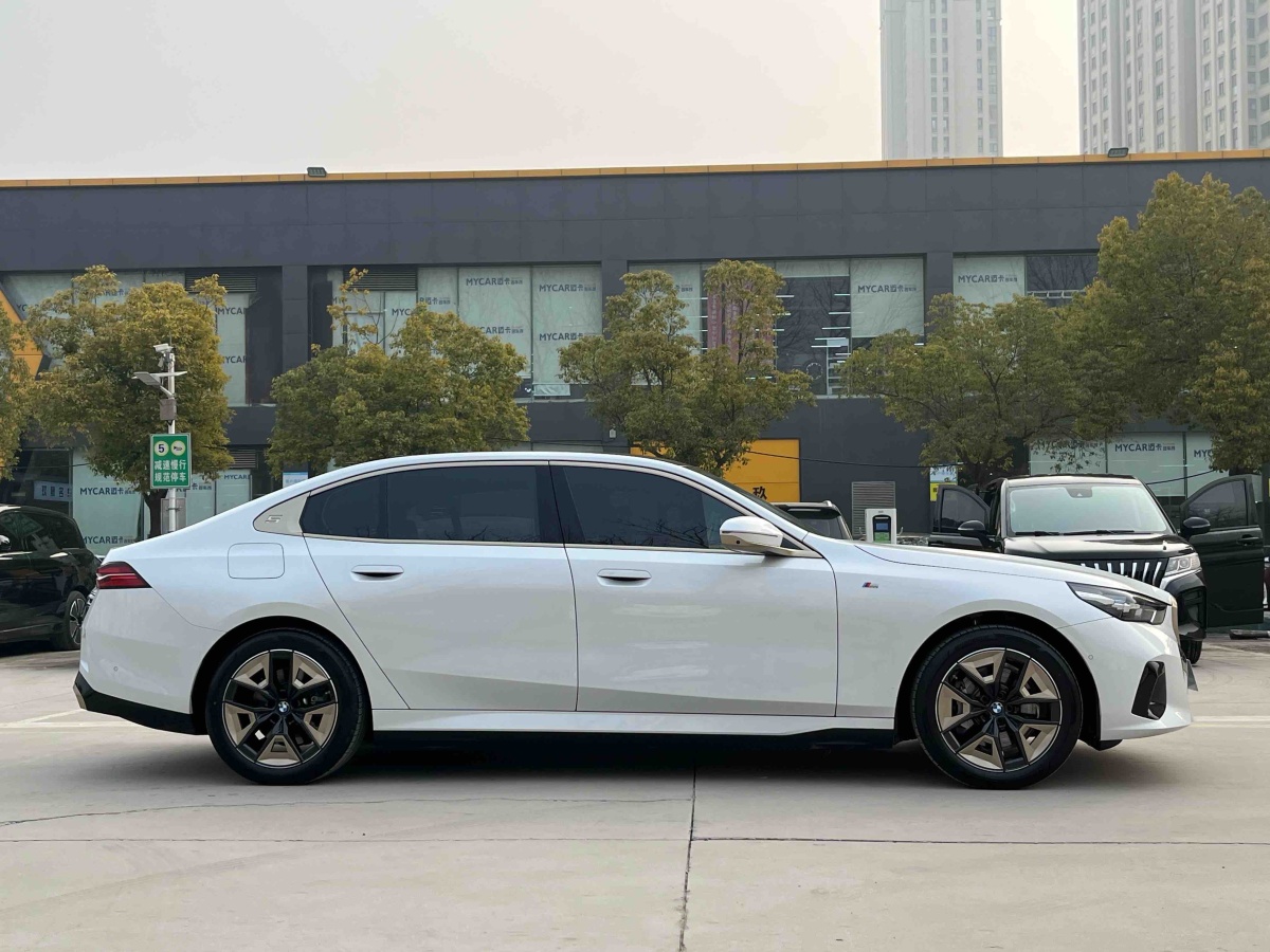 BMW i5 2024 #8 BMW i5 2024 изображение автомобиля #8