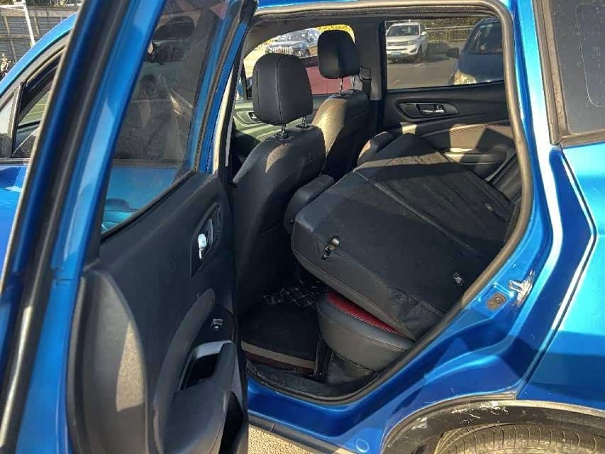 Changan CS15 2016 изображение автомобиля #8