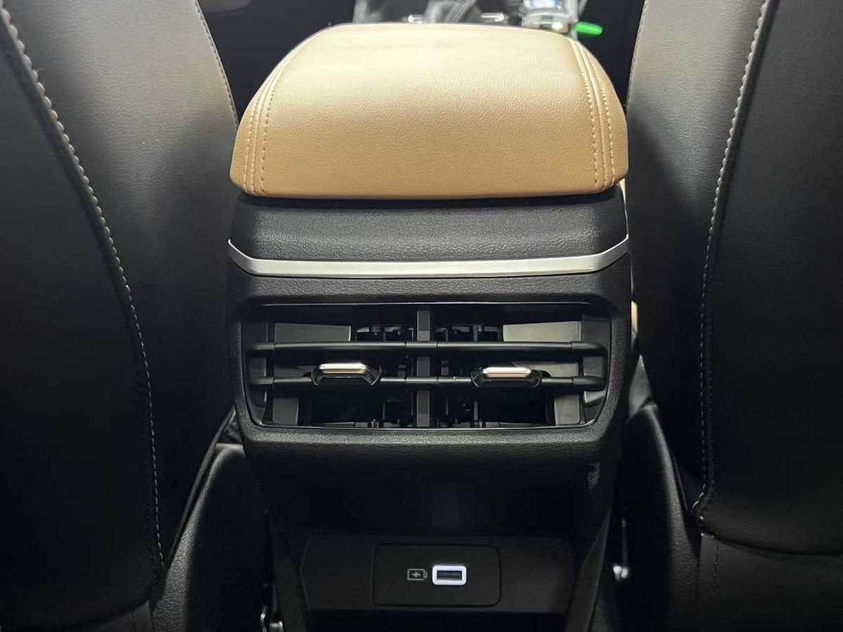 GEELY Emgrand 2024 #8 GEELY Emgrand 2024 car image #8