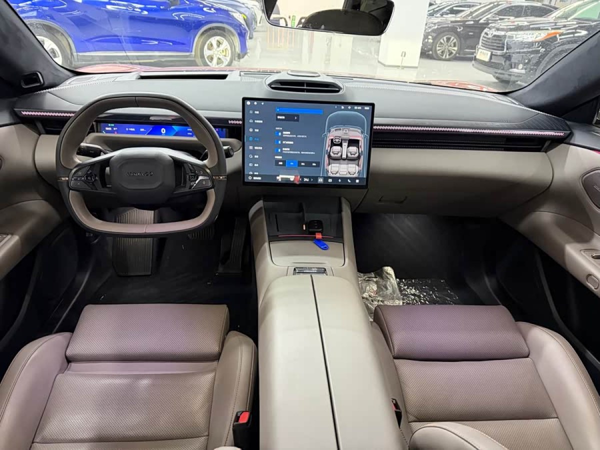 Lynk & Co Z10 2025 car image #8