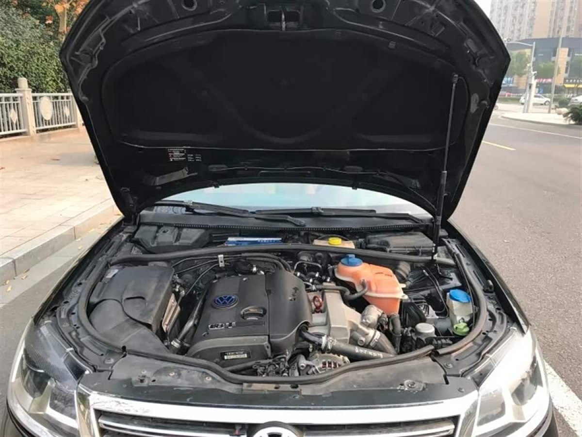 Volkswagen Passat Lingyu 2010 car image #8