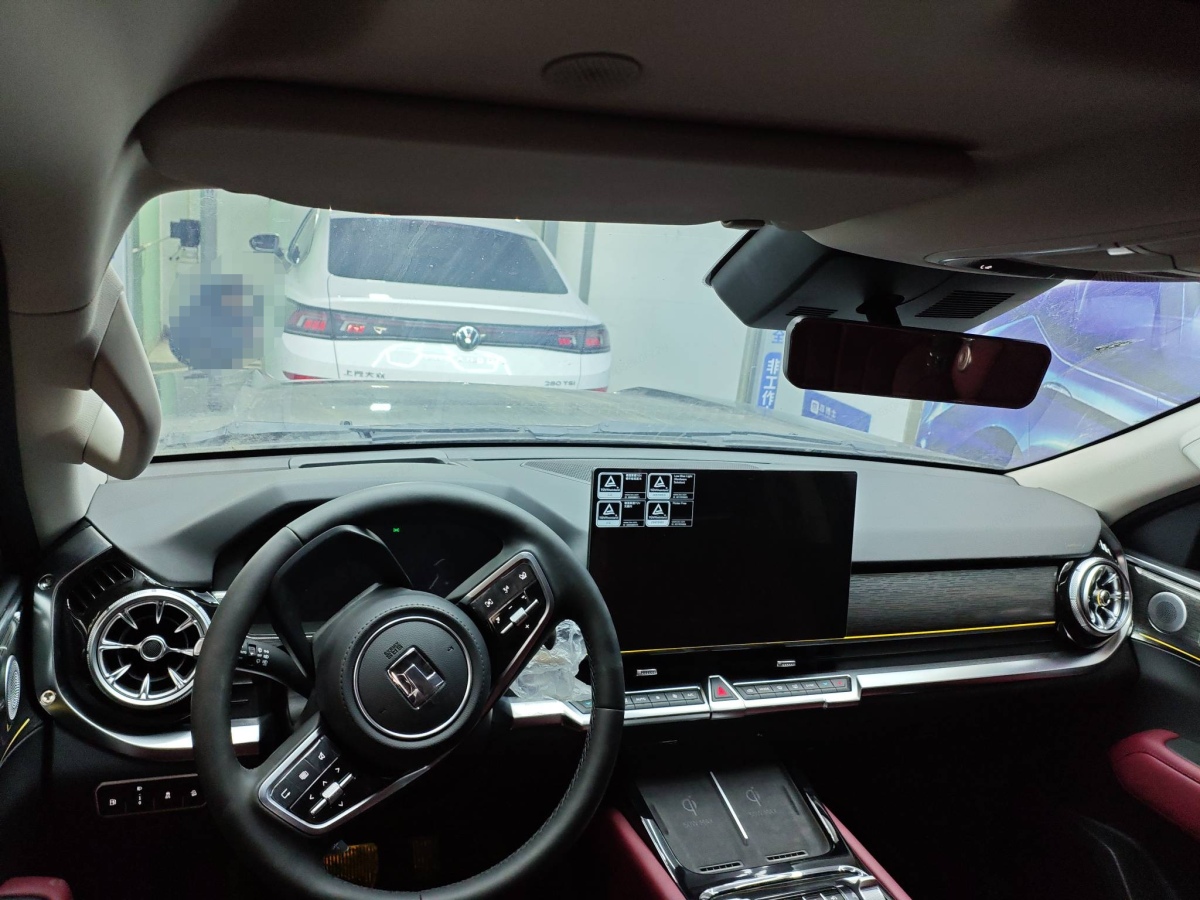 Tank 400 New Energy 2025 #8 Tank 400 New Energy 2025 car image #8