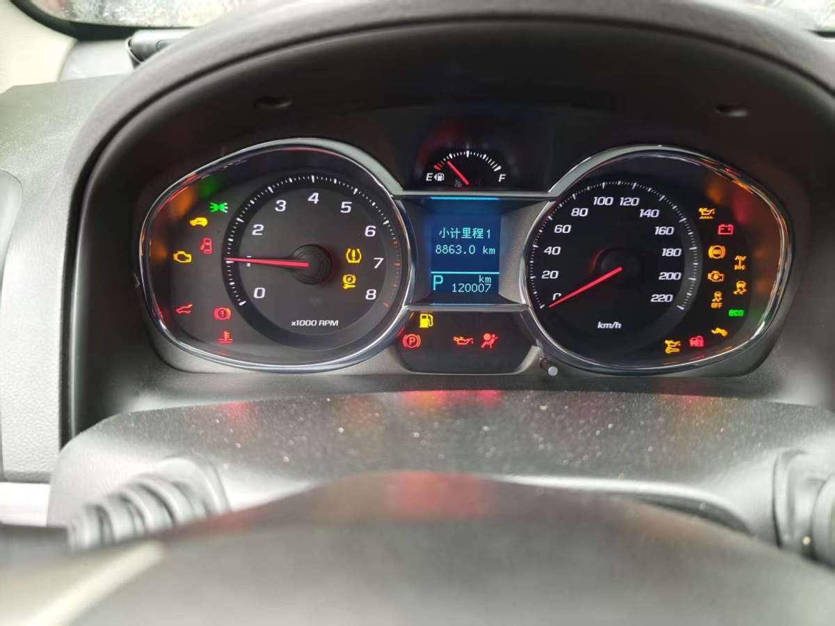 Chevrolet Captiva 2016 car image #8